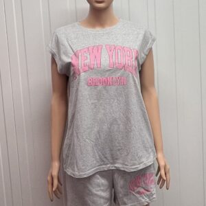 women's casual outfit